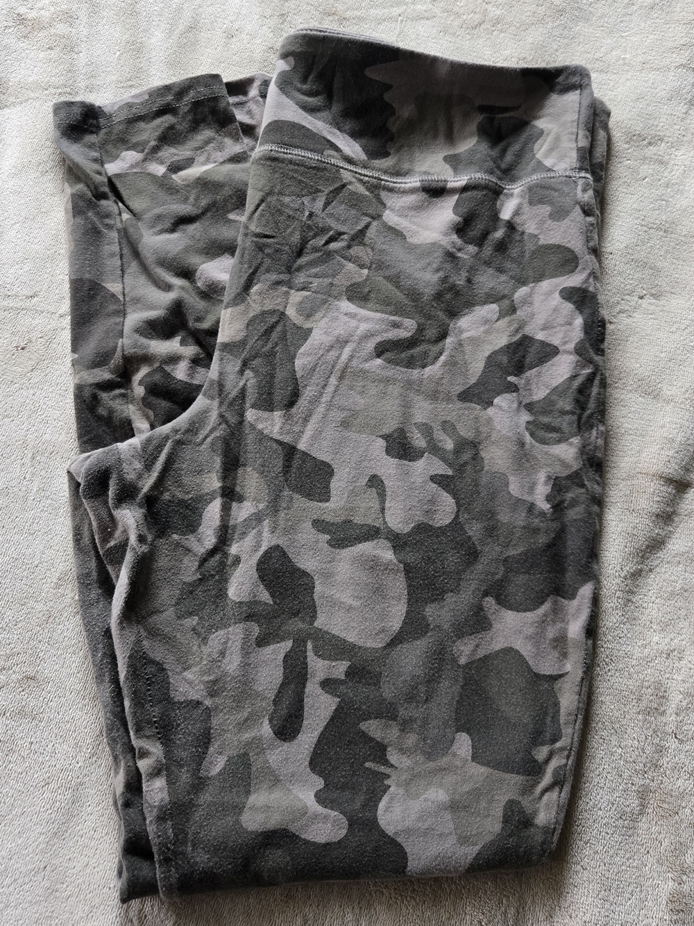 Mossimo Supply Co. Women's Gray Camo Leggings